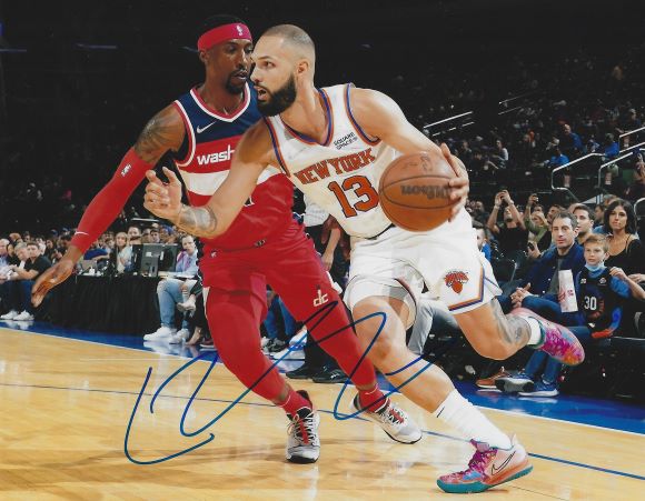 Autographed EVAN FOURNIER 8X10 New York Knicks Photo