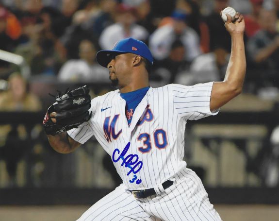 AUTOGRAPHED JOELY RODRIGUEZ 8X10 New York Mets Photo