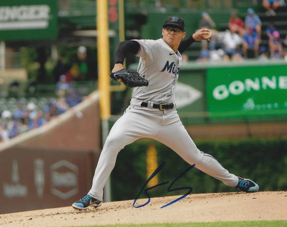 AUTOGRAPHED JESUS LUZARDO 8X10 Miami Marlins Photo