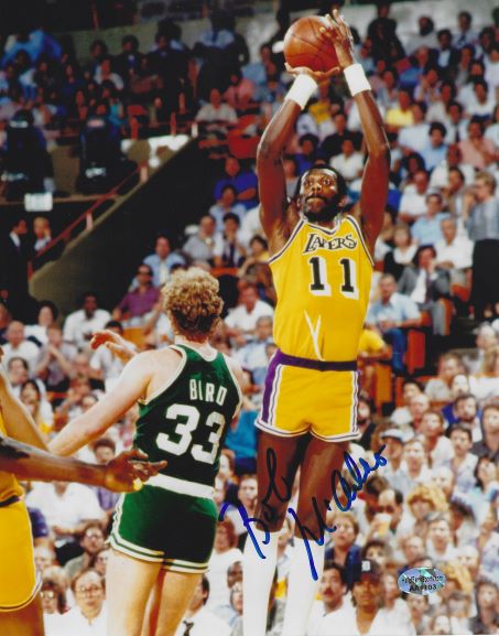 Autographed  BOB MCADOO 8x10 Los Angeles Lakers photo
