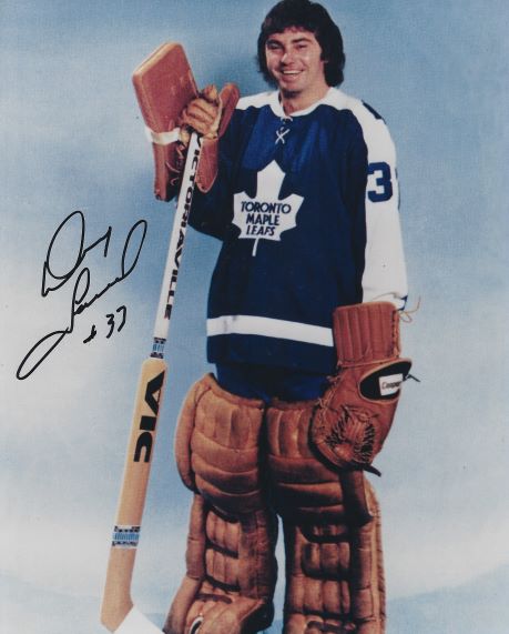Autographed  DOUG FAVELL 8X10 Toronto Maple Leafs photo