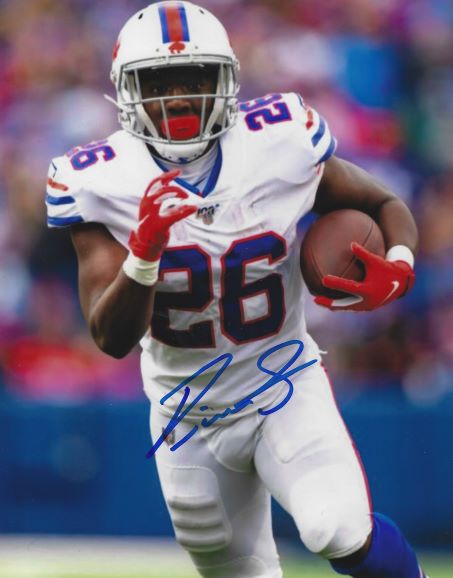 Autographed DEVIN SINGLETARY 8X10 Buffalo Bills Photo