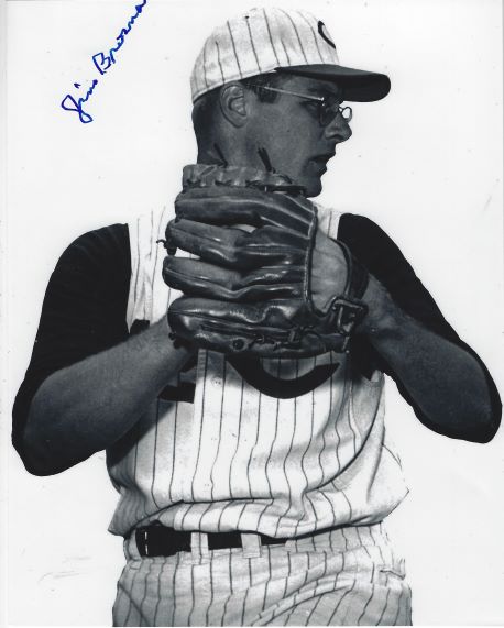 AUTOGRAPHED JIM BROSNAN 8X10 Cincinnati Reds Photo