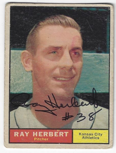 Autographed RAY HERBERT Kansas City A's 1961 Topps Card