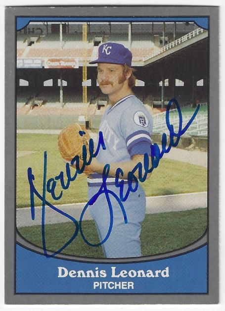 Autographed  DENNIS LEONARD Kansas City Royals 1990 Pacific Legends Card
