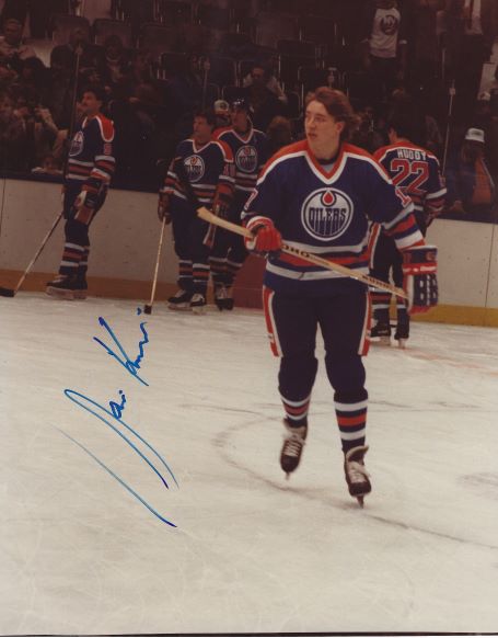 Autographed JARI KURRI 8X10 Edmonton Oilers Photo