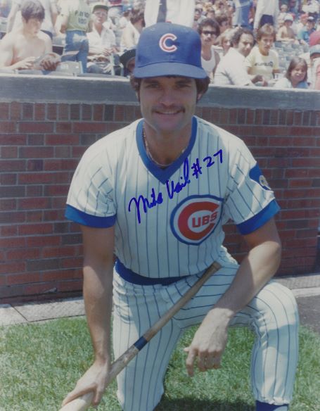 AUTOGRAPHED  MIKE VAIL 8X10 Chicago Cubs photo