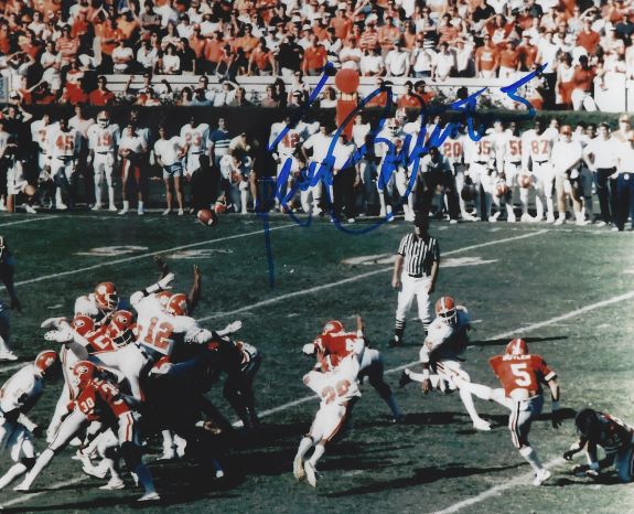 Autographed KEVIN BUTLER 8x10 Georgia Bulldogs Photo