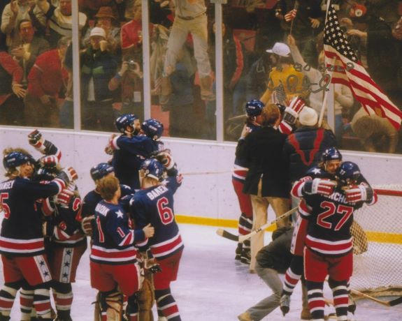 Autographed CRAIG PATRICK 8X10 Team USA 1980 Gold Photo
