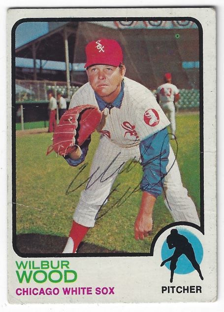 Autographed WILBUR WOOD Chicago Whiye Sox 1973 Topps Card