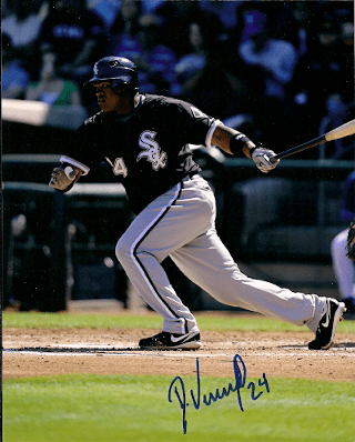 AUTOGRAPHED 8X10 photo DAYAN VICIEDO Chicago White Sox