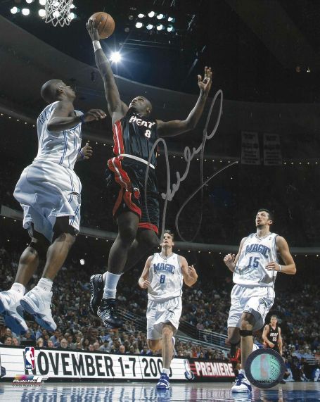 Autographed  ANTOINE WALKER 8X10 Miami Heat Photo