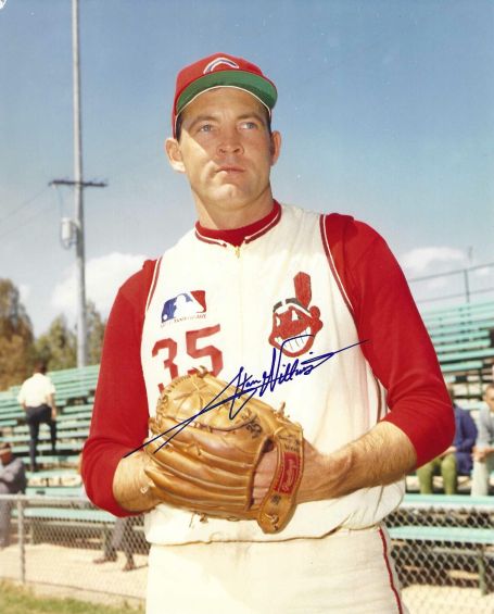 AUTOGRAPHED STAN WILLIAMS 8X10 Cleveland Indians Photo