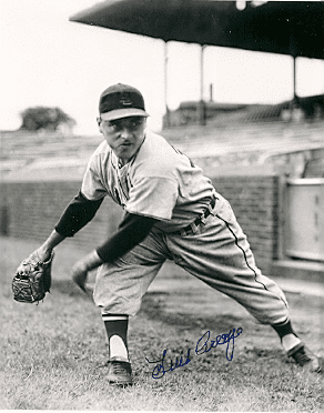 AUTOGRAPHED LUIS ARROYO St. Louis Cardinals photo