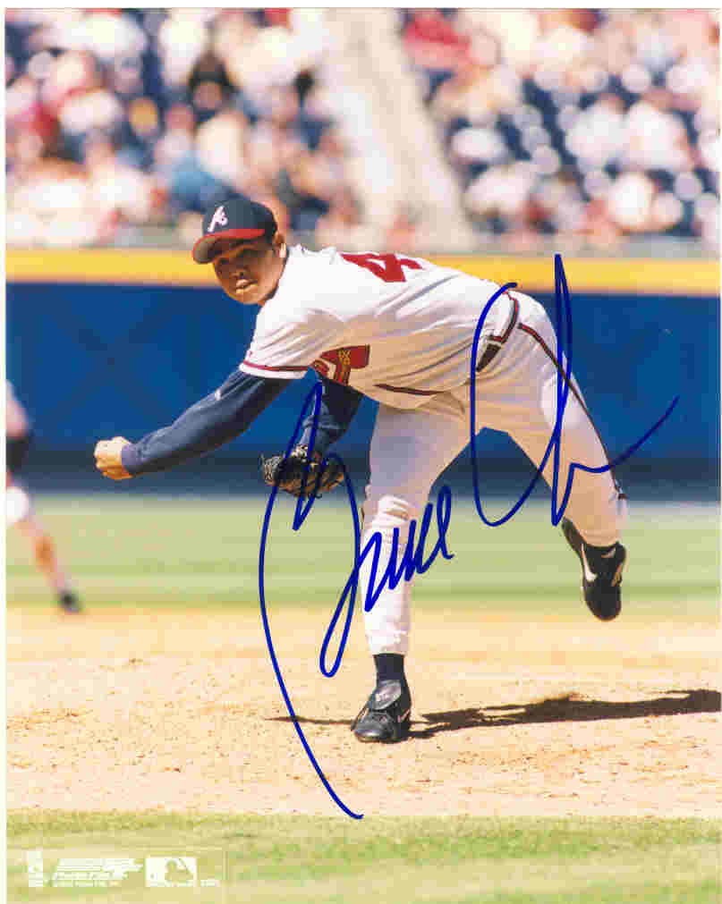 AUTOGRAPHED BRUCE CHEN 8x10 Atlanta Braves Photo