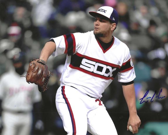 AUTOGRAPHED LUIS AVILAN 8x10 Chicago White Sox photo