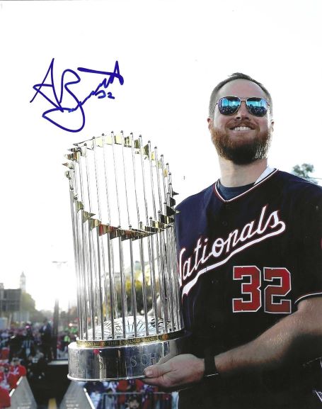 AUTOGRAPHED AARON BARRETT 8X10 Washington Nationals photo