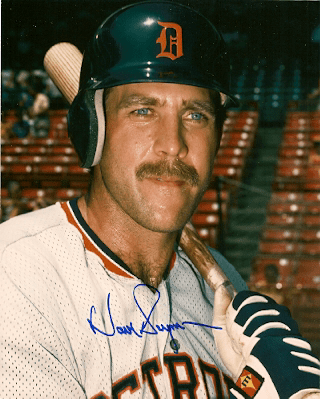 AUTOGRAPHED  photo DAVE BERGMAN Detroit Tigers