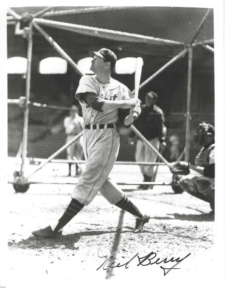 AUTOGRAPHED NEIL BERRY 8x10 Detroit Tigers Photo