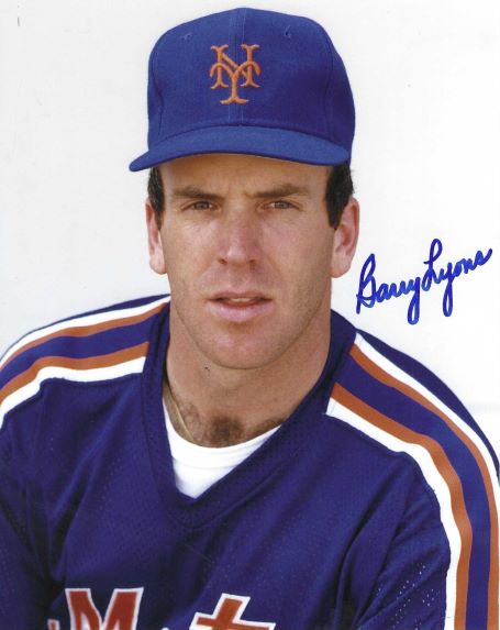 AUTOGRAPHED BARRY LYONS 8X10 New York Mets photo