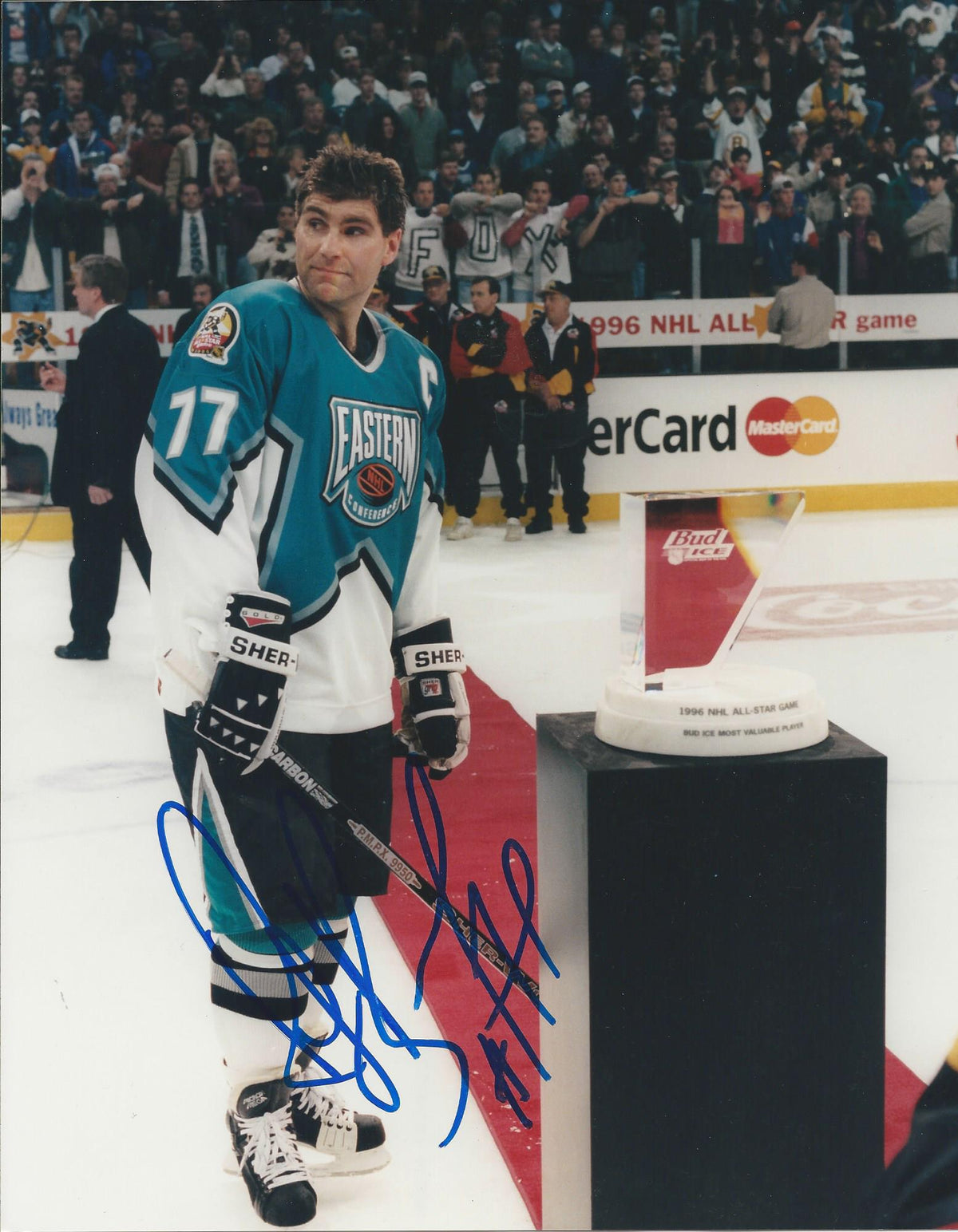 Autographed RAY BOURQUE 8X10 Boston Bruins  Photo