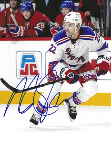Autographed  DAN BOYLE 8X10 New York Rangers Photo