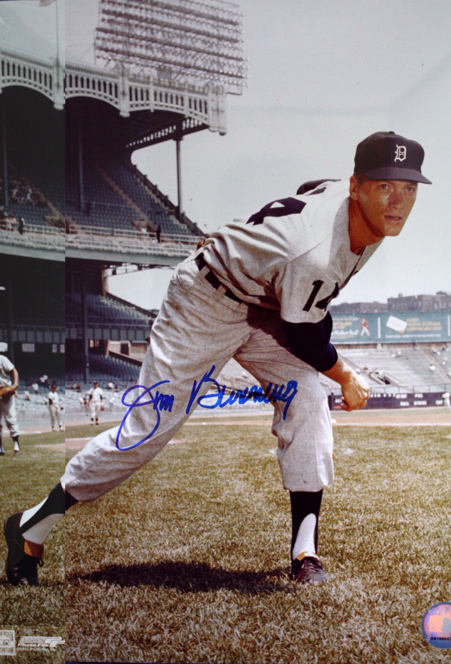 Autographed JIM BUNNING 11X14 Detroit Tigers photo
