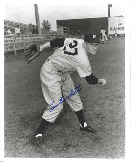 AUTOGRAPHED LOU BURDETTE 8X10 New York Yankees photo
