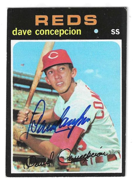 Autographed DAVE CONCEPCION Cincinnati Reds 1971 Topps Card