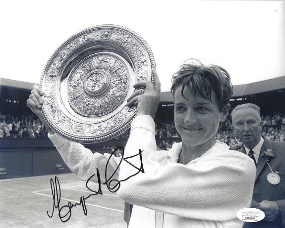Autographed MARGARET COURT 8x10 Tennis Photo JSA
