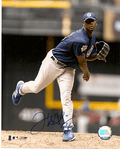 AUTOGRAPHED  LATROY HAWKINS - Chicago Cubs photo