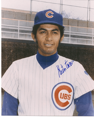 AUTOGRAPHED  HECTOR TORRES - Chicago Cubs photo