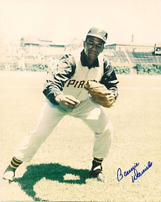 AUTOGRAPHED BENNIE DANIELS 8X10  Pittsburgh Pirates Photo