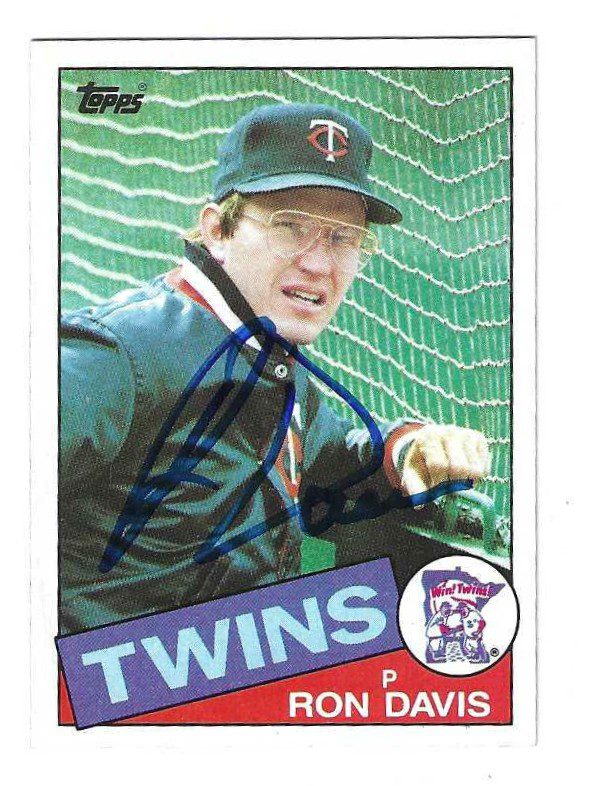 Autographed RON DAVIS Minnesota Twins 1985 Topps Card