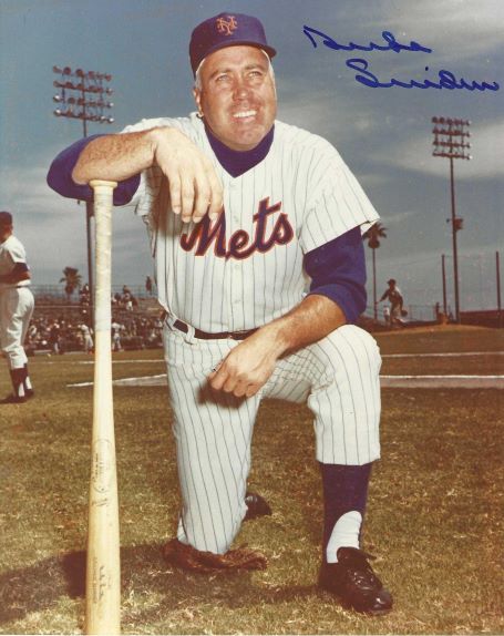 Autographed HOF'R DUKE SNIDER 8X10 New York Mets Photo