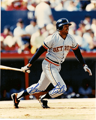 AUTOGRAPHED  photo BRUCE FIELDS  Detroit Tigers