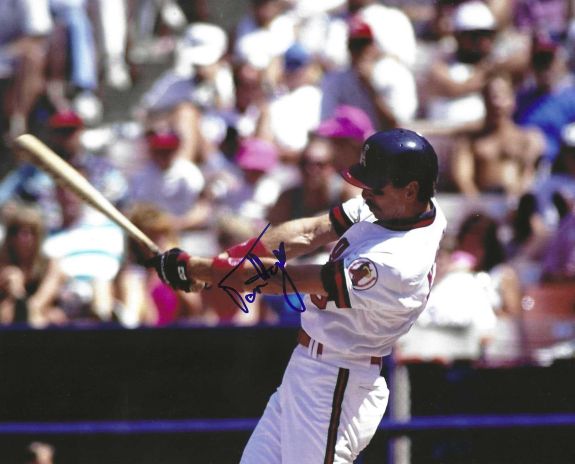 AUTOGRAPHED VON HAYES 8X10 Los Angeles Angels Photo