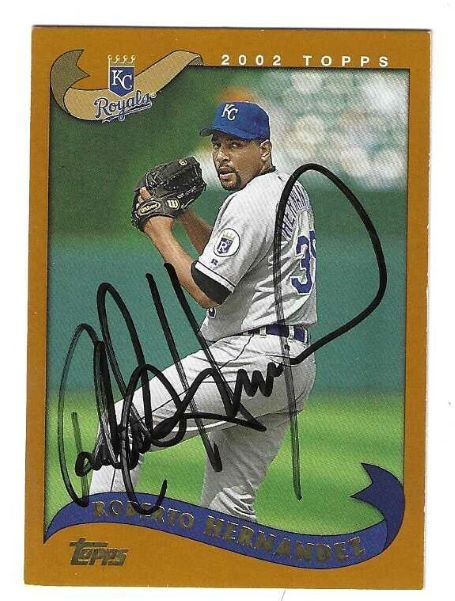 Autographed ROBERTO HERNANDEZ Kansas City Royals 2002 Topps Card