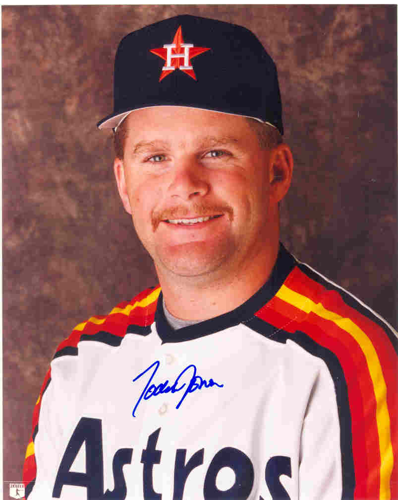 AUTOGRAPHED TODD JONES 8x10 Houston Astros Photo