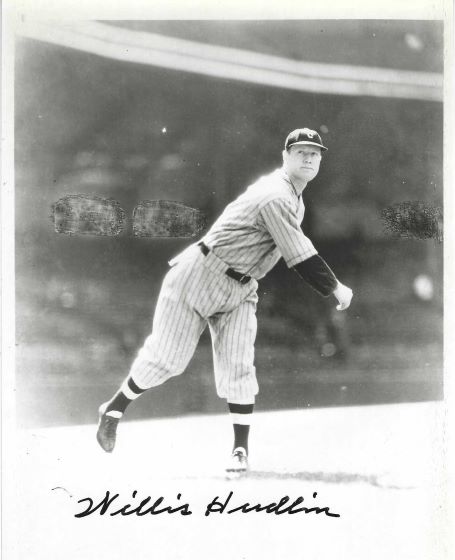 AUTOGRAPHED WILLIS HUDLIN 8x10 Cleveland Indians Photo