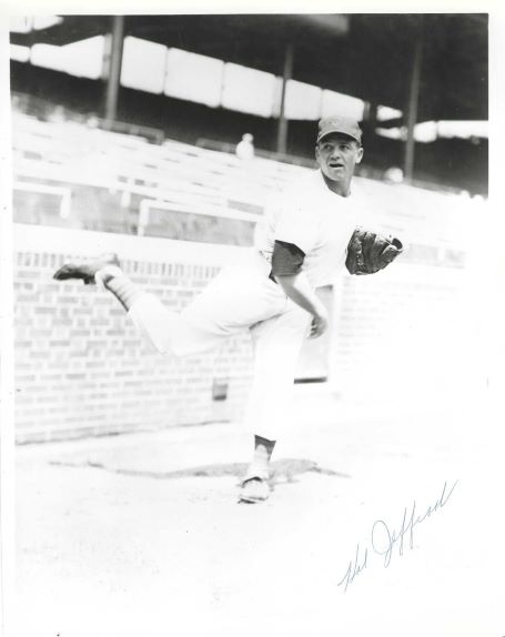 AUTOGRAPHED HAL JEFFCOAT 8X10 Chicago Cubs Photo