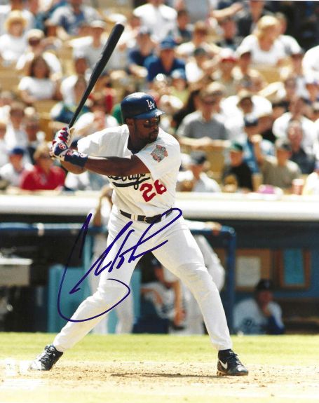 AUTOGRAPHED CHARLES JOHNSON 8X10 Los Angeles Dodgers photo