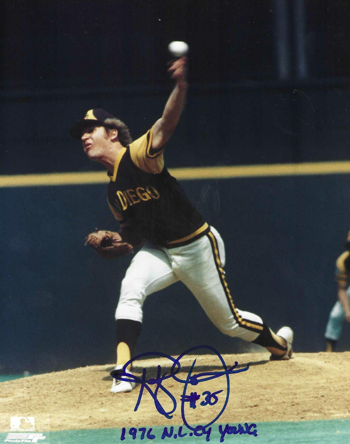 AUTOGRAPHED RANDY JONES "1976 NL CY YOUNG" 8X10 San Diego Padres photo