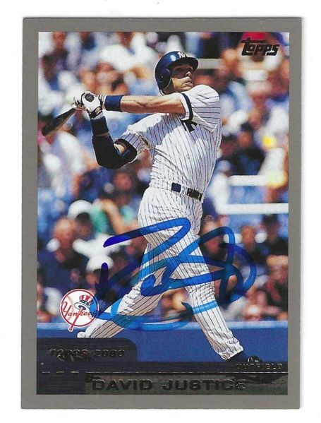 Autographed DAVID JUSTICE New York Yankees 2000 Topps Card