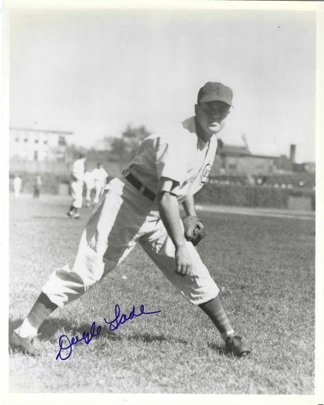 AUTOGRAPHED DOYLE LADE 8x10 Chicago Cubs Photo