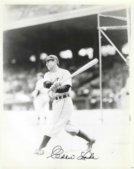 AUTOGRAPHED EDDIE LAKE 8X10 Detroit Tigers Photo