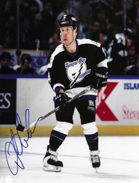 Autographed DANTON COLE 8x10 Tampa Bay Lightning photo