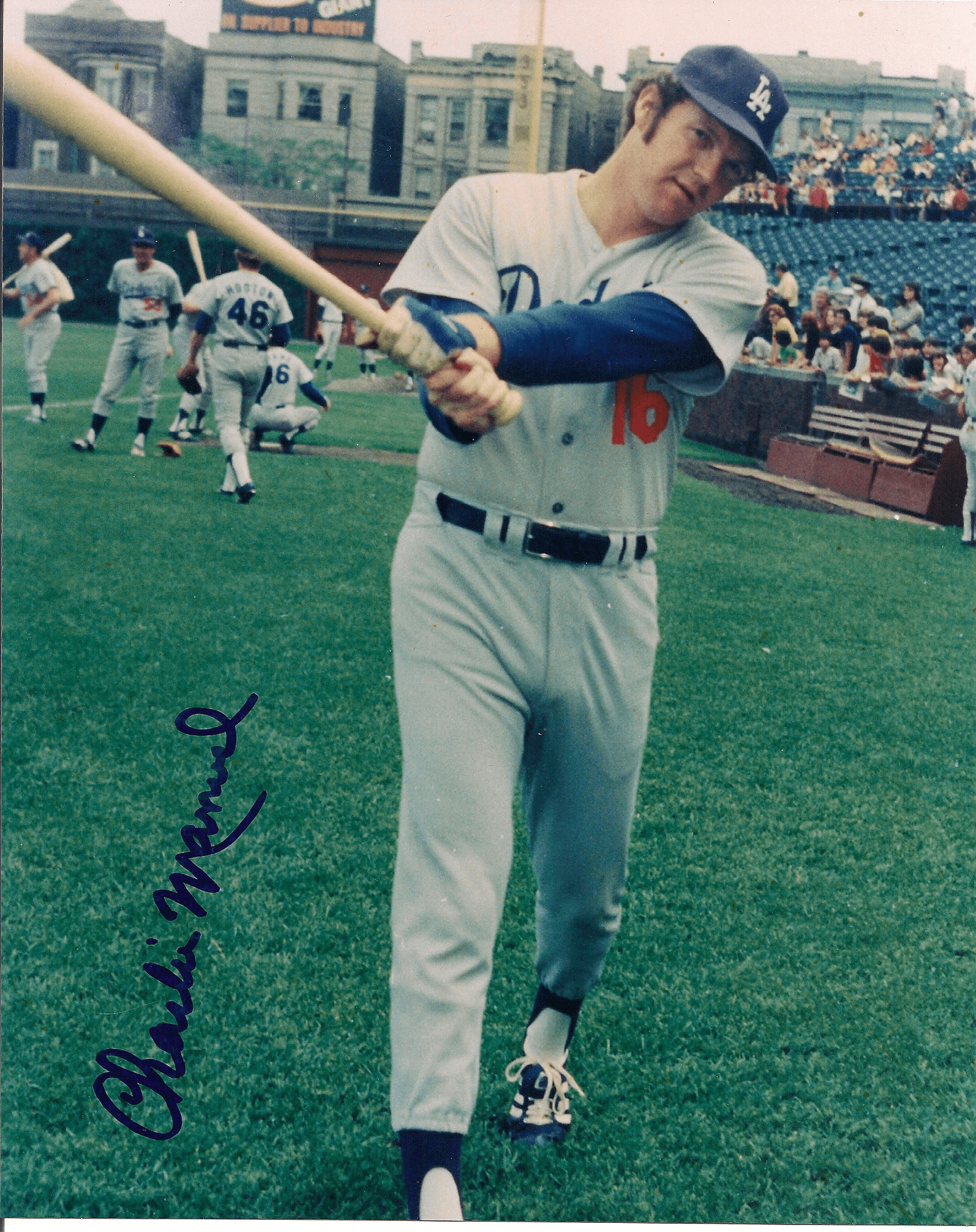 AUTOGRAPHED  CHARLIE MANUEL 8x10 Los Angels Dodgers photo