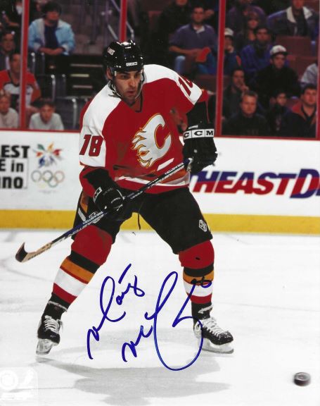 Autographed MARTY MCINNIS 8X10 Calgary Flames Photo