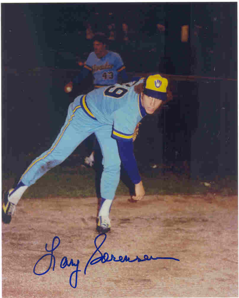 AUTOGRAPHED LARY SORENSEN 8x10 Milwaukee Brewers Photo